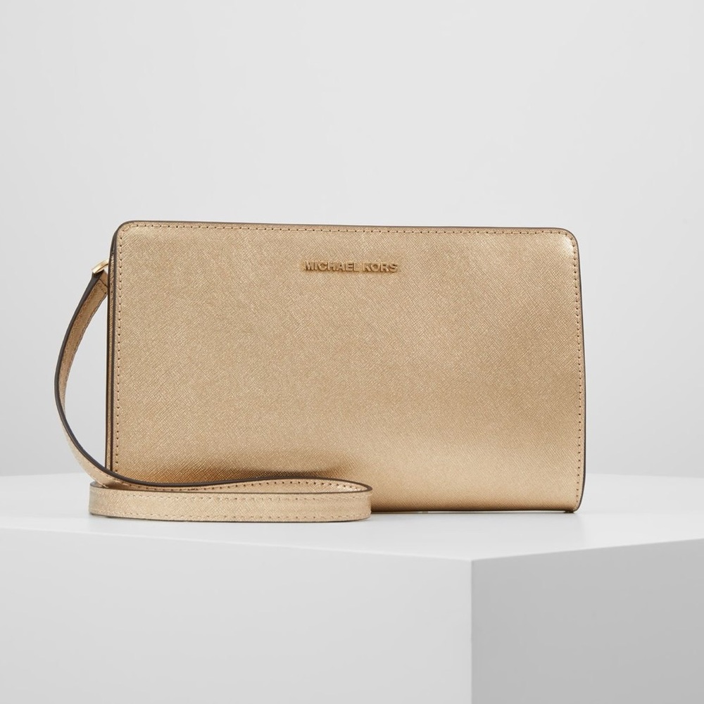 Michael Kors Jet Set Travel Crossbody